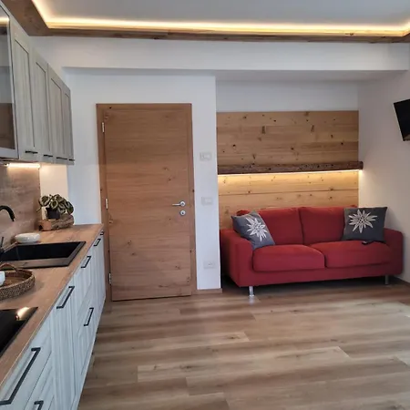 Posta Apartment *